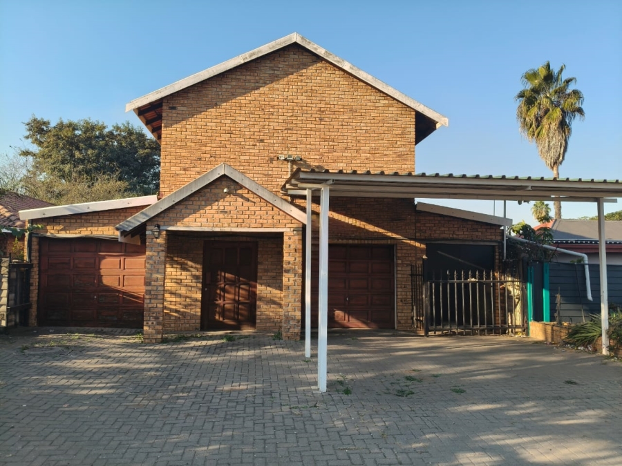 4 Bedroom Property for Sale in Oos Einde North West